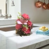 Pink and red artificial flower bouquets with simulated fresh flowers are decorative items for the living room and bedroom Application Scenario